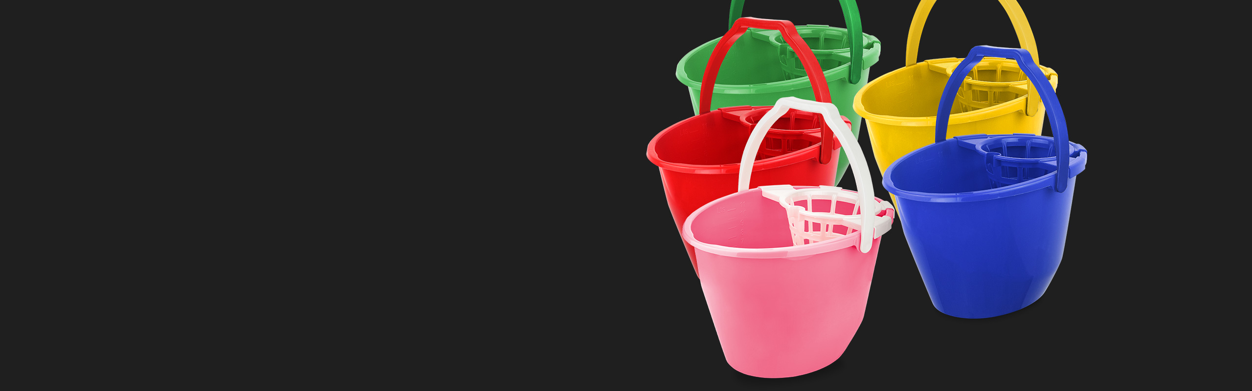 A bucket that is the master of mopping